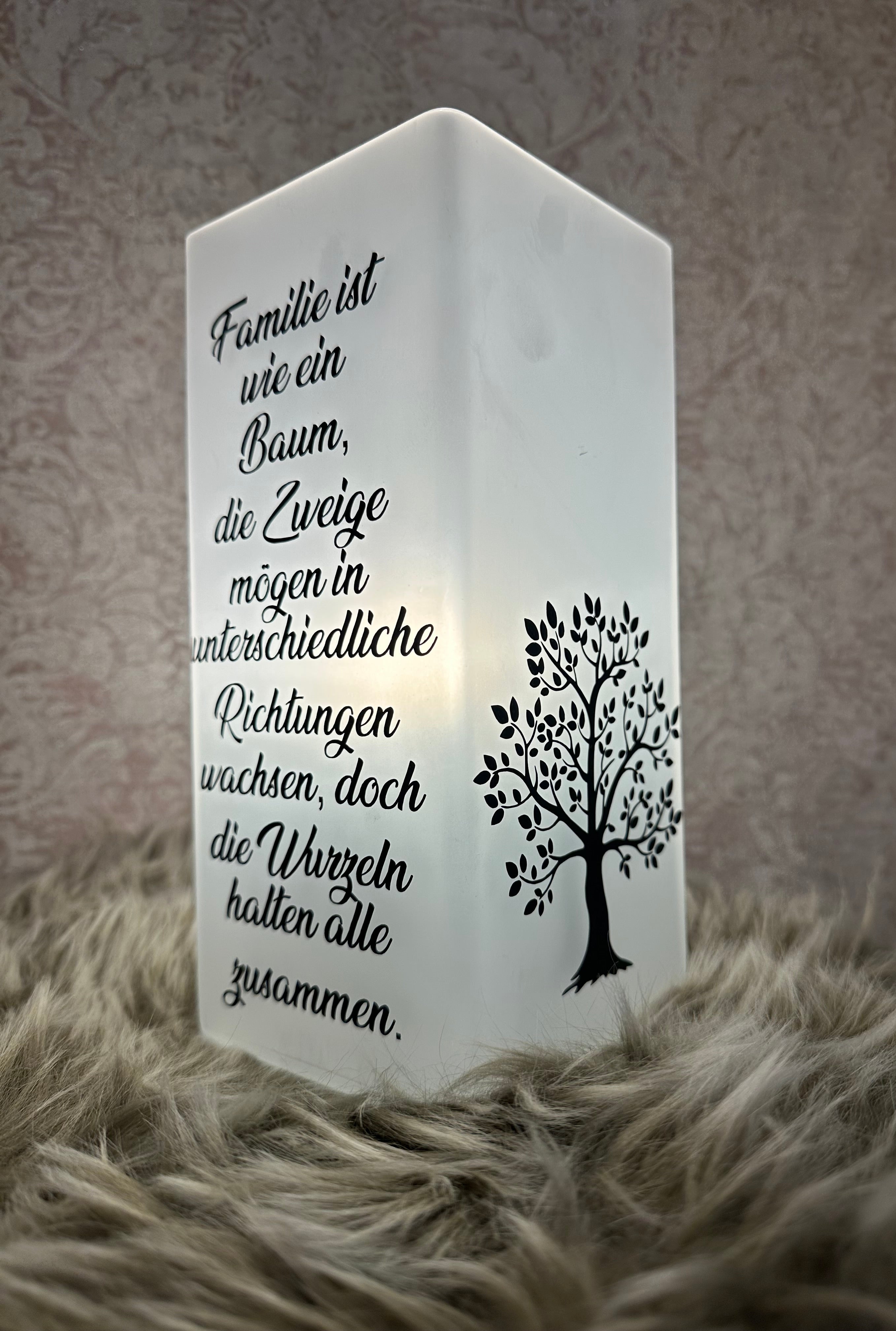 Tischlampe "Familie ist wie ein Baum."