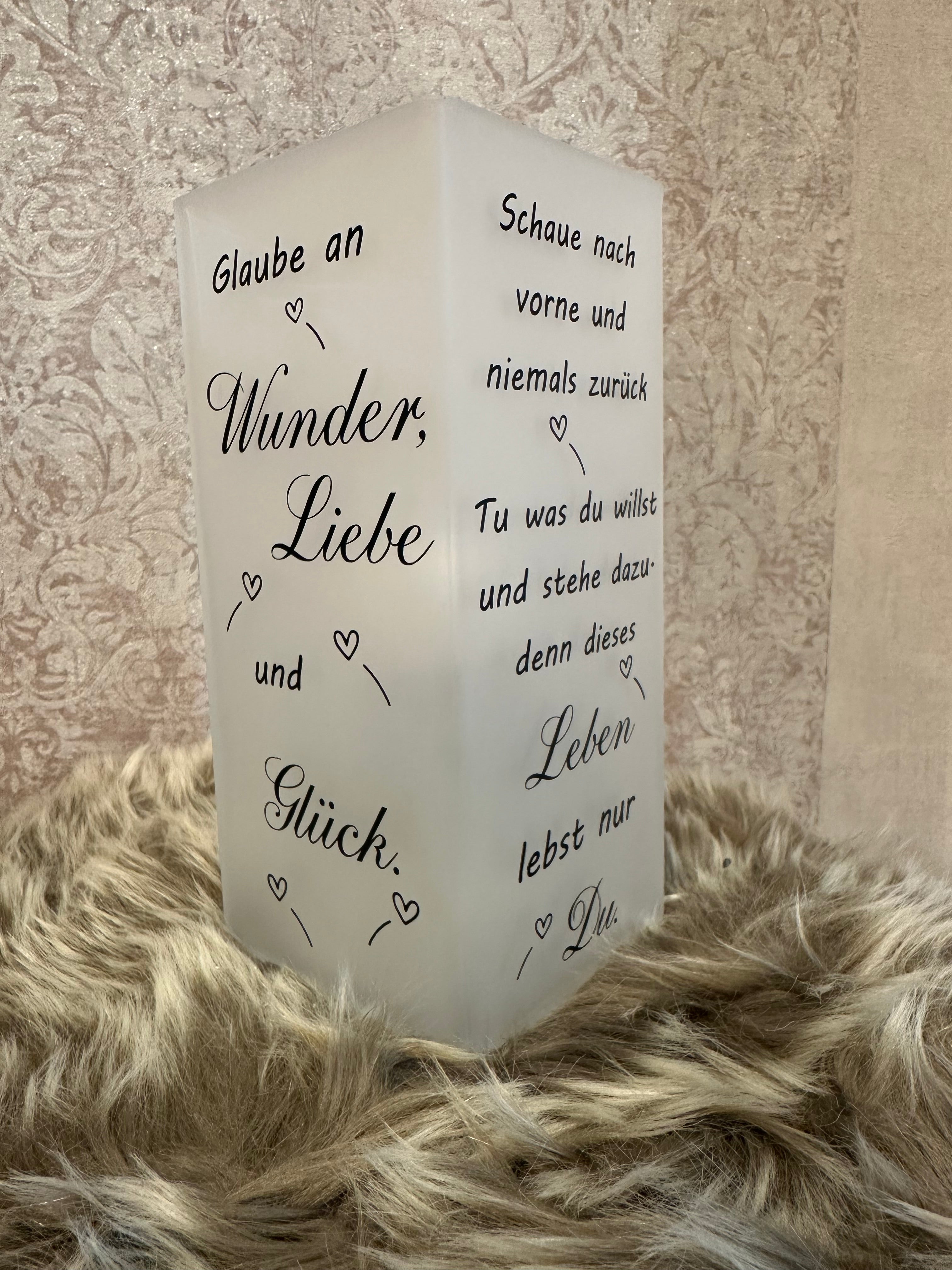 Tischlampe "Glaube an Wunder"