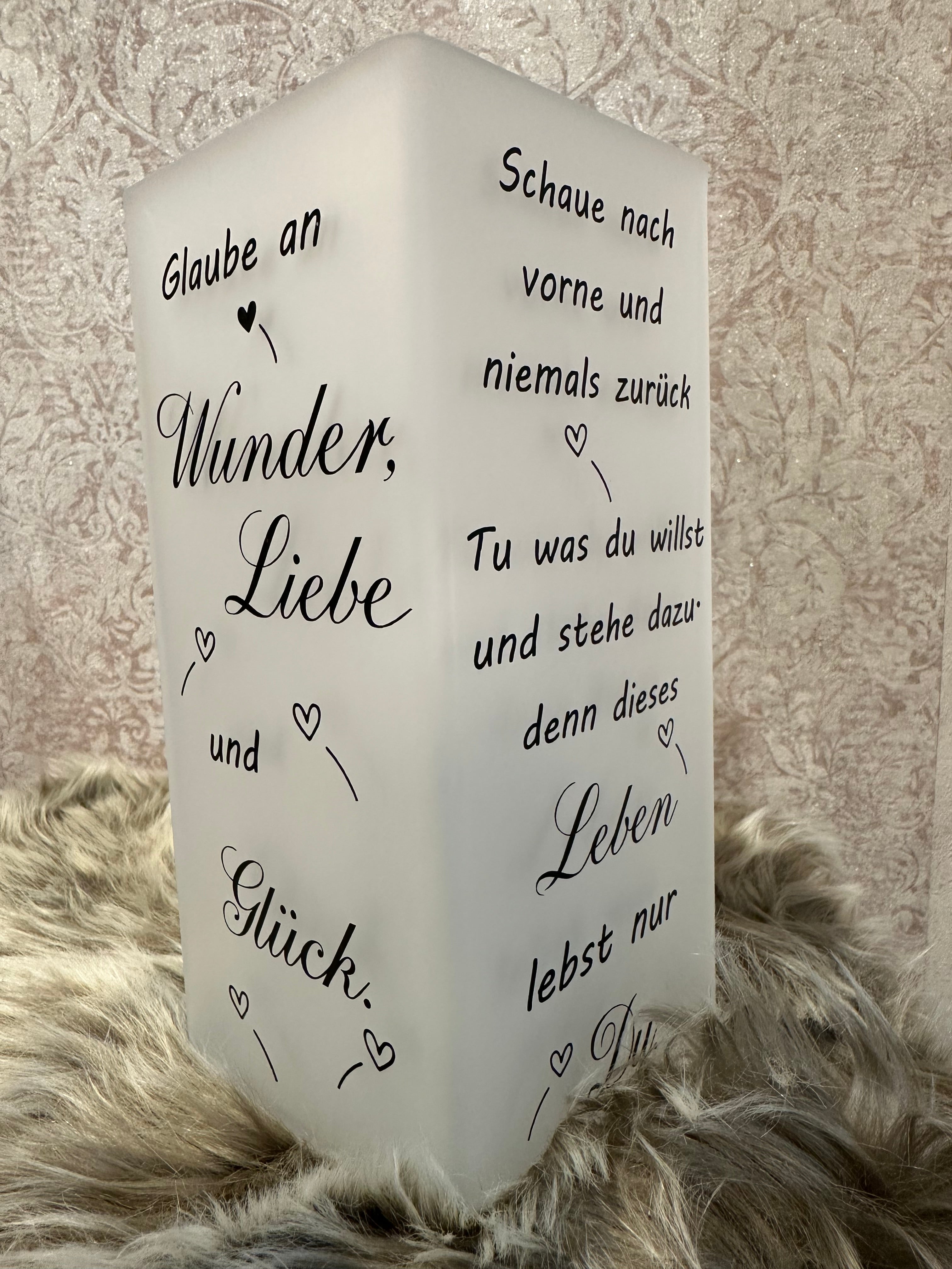 Tischlampe "Glaube an Wunder"